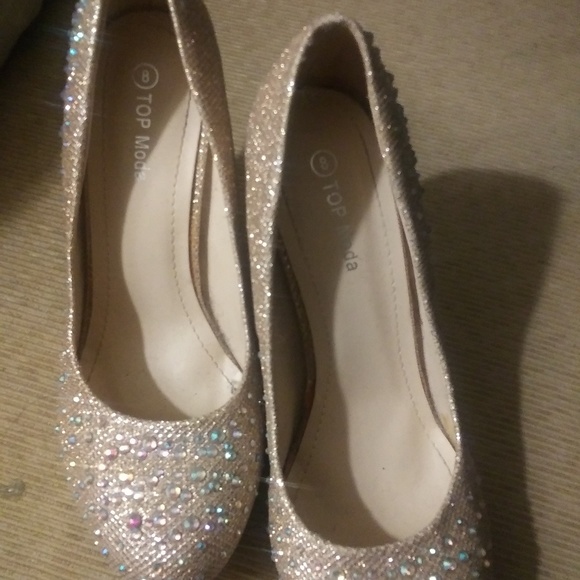 Ladies Heels - Picture 2 of 5